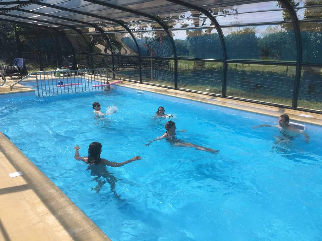 Piscine chauffée et couverte