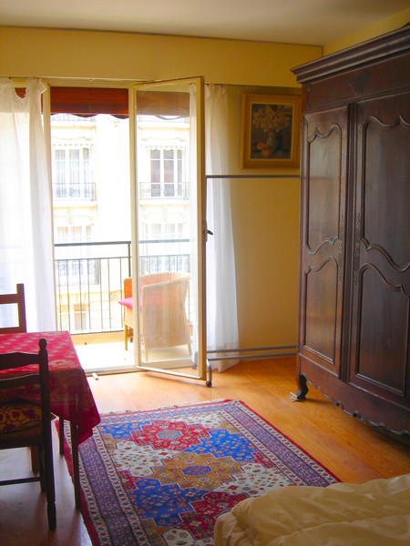 La chambre avec petit balcon