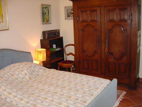 armoire et lit de 160x190cm