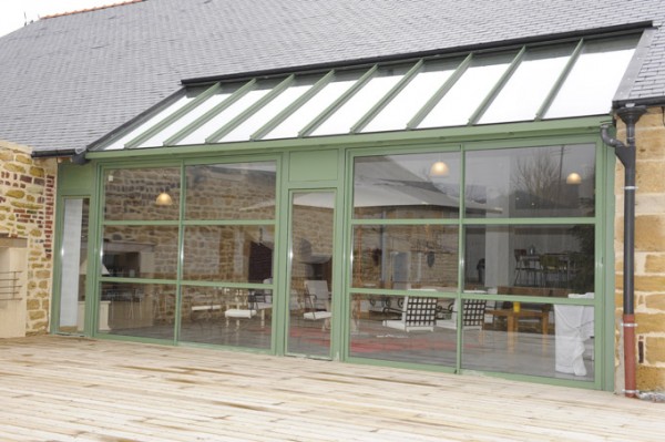 Terrasse extérieure et verrière
