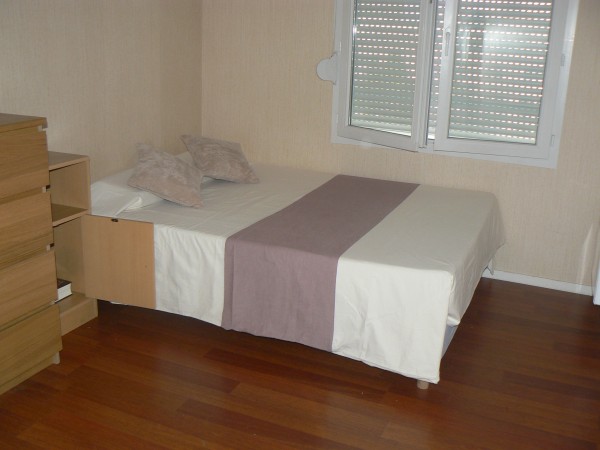 CHAMBRE avec un lit pour deux personnes