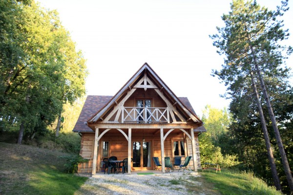 Authentique maison en bois massif