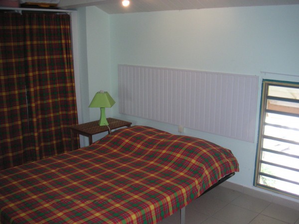 Chambre 1 avec grand lit