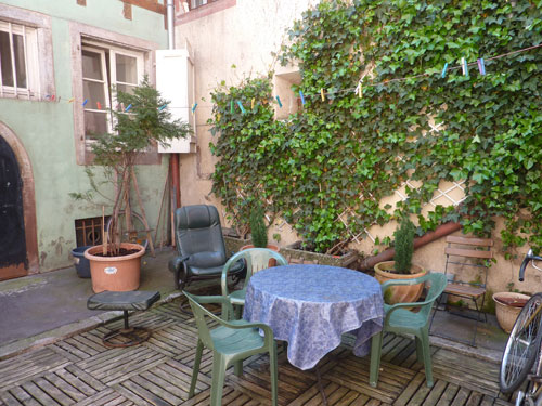 cour privative