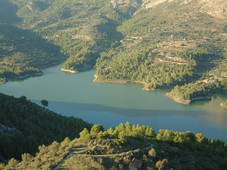 A louer, 2 appartements, et 1 villa au bord de mer à Dénia à partir 500 euros.