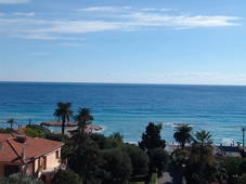 Location spacieux 100 M2, superbe vue mer pour 6 personnes.