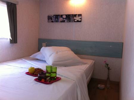 Loue 2 mobil-homes à Antibes, 200 mètres de la mer. 