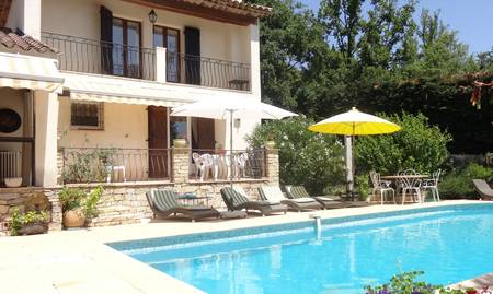 Grande Villa Familial, Tout Confort, Piscine Chauffée proche de la Mer-Lac.