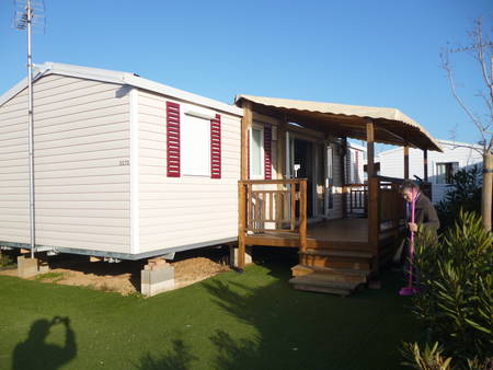 Mobil-home haut de gamme neuf, à Valras-Plage, pour 8 personnes.