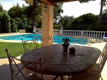 Maison de vacances avec piscine, Villeneuve-Loubet, bord de mer.