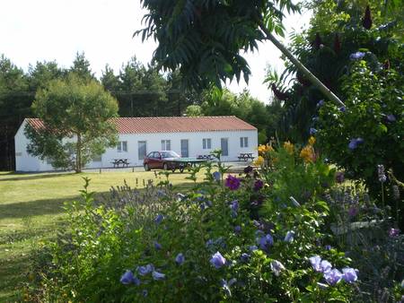 Loue appartement dans maison vendéenne de plain-pied.