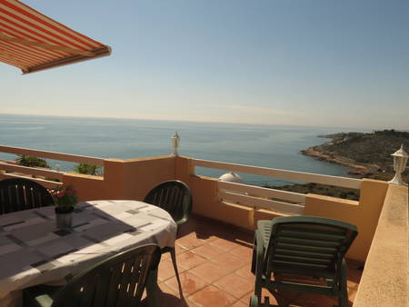 Location appartement vue mer, climatisé, piscine.