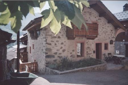 Confortable chalet 12 pers. Centre de Méribel à 200m. du télésiège et piste.