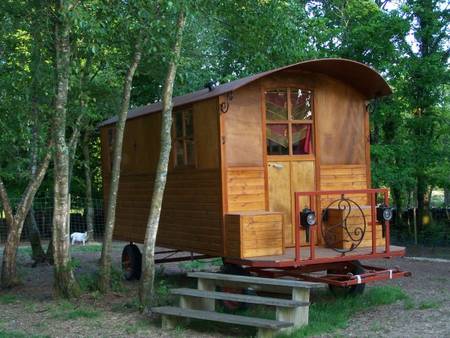 Location roulotte pour un séjour nature en Bretagne.