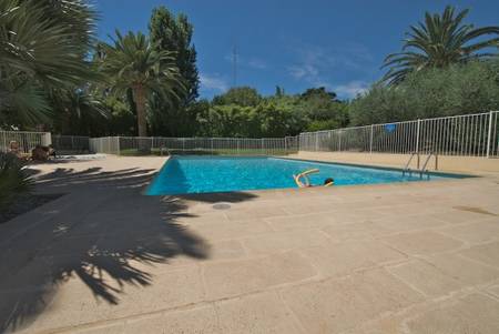 Studio de 34 m2 à Antibes, vue panoramique mer, montagne.