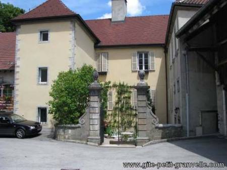 Au gîte du Petit Granvelle Maîche 25120, détente et tranquillité.