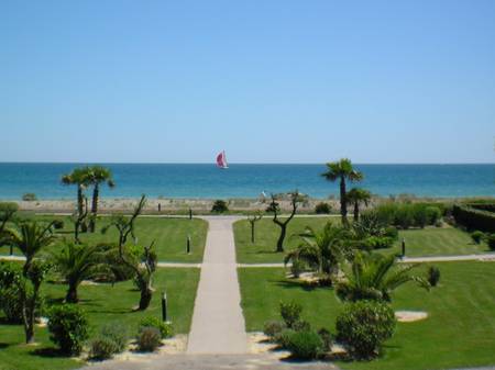 Loue  bel et spacieux appartement meublé de 65m² vue exceptionnelle sur la mer