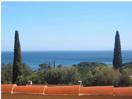 Location appartement, très belle vue mer à 100m de la plage (classé 2 étoiles)