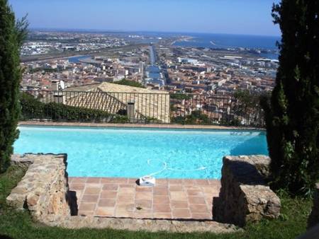 Location villa Laurie Sete avec piscine et vue mer pour 6 personnes.