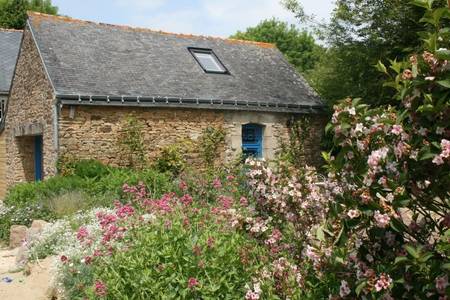Gîte en pierre en bord de mer à Moëlan-sur-Mer, Bretagne, Finistère sud.