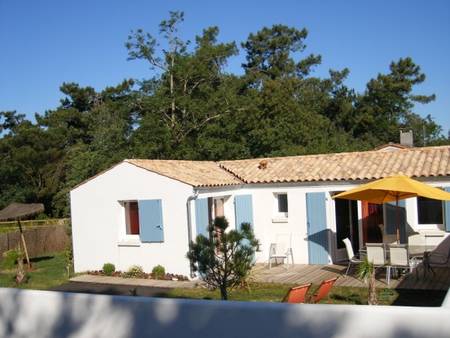 Oleron, villa climatisée proche plage et commerces.