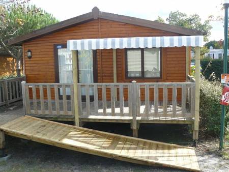 Location chalet 60 m²  au camping la réserve 4**** aménagé pour handicapé.