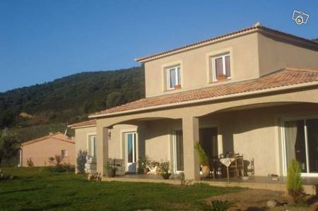 Location 11 personnes proche Ajaccio et plages.