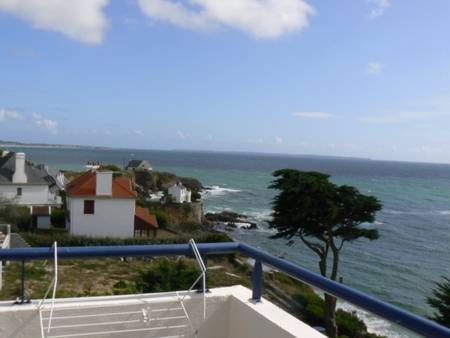 Studio avec vue exceptionnelle sur mer, face à l'île de Groix.