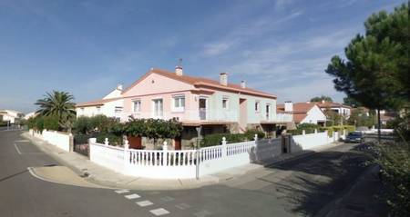 Appartement à St Cyprien Plage, à deux pas de la plage. 