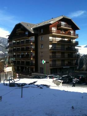 Location Studio - Le Sauze centre village - Exposition sud.