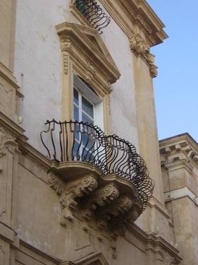 Location maison de vacances Palazzo Astuto en plein coeur de Noto.