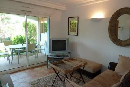 Maison avec amarrage sur la giscle, 2 ch, 2 sdb, wifi, airco, cuisine, piscine