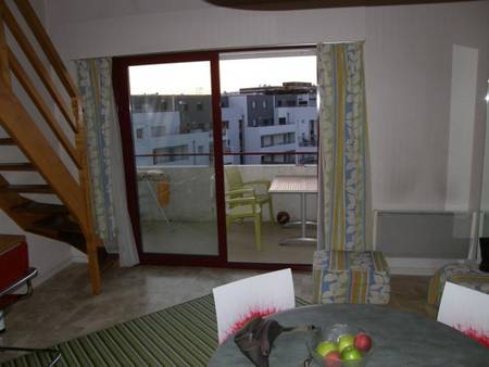 Location à La Rochelle avec piscine et garage privé.