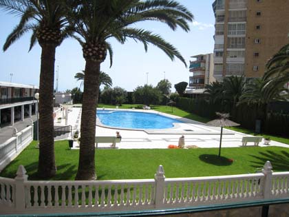 Loue appartement F3 bord de plage Alicante vue sur mer résidence avec piscine.