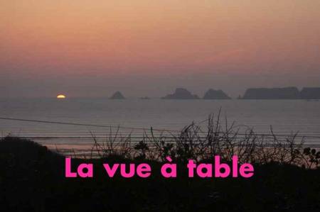 Cabane 37m² tout confort, vue mer exceptionnelle, à 200m de la plage.