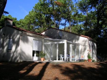 Location à la quinzaine, villa 2 chambres à 120 mètres de la mer.