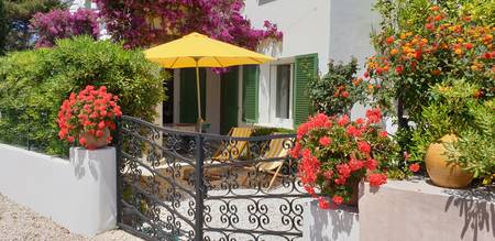 Bandol, app 90m2, 7 pers, 3ch, jardin, plage 150m