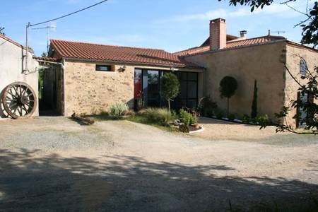 Puy du Fou à 15', Maison de campagne fin XVIIIè pour 5 à 8 personnes