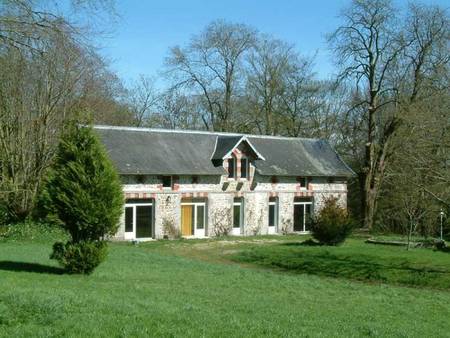 Annexe du château de la Motte Billard, à 8 kilomètres de la plage.