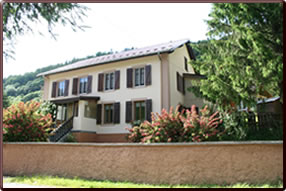 Gîtes et locations de chalet de 2 à 38 personnes dans les Vosges à Bussang. 