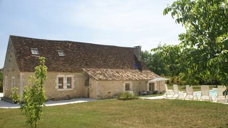 Ancienne grange restaurée avec piscine privée près de Bergerac et d'Issigeac