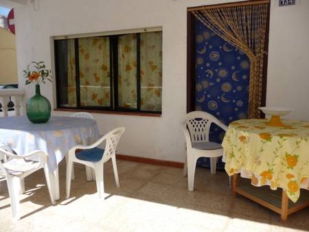 Bel appartement en rez-de-chaussée à 80 m de la mer pour 4 à 5 pers.