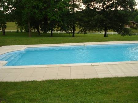 Location à la campagne, calme, piscine privé, golf, tennis, La Roche-Posay.