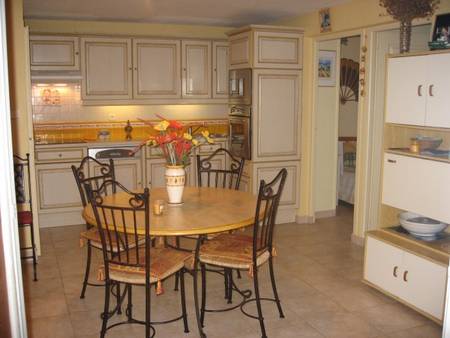 Location appart T3 rez-de-chaussée, 50 mètres plage du Grazel.