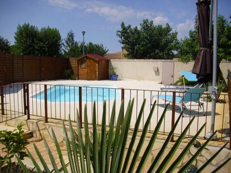 Villa spacieuse sans vis à vis + jacuzzi + piscine pour 10 personnes + 2 bébés