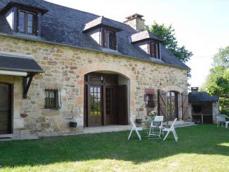 Grange rénovée avec superbe vue sur château de Turenne.
