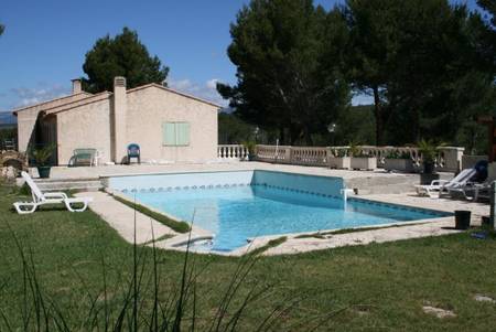 Appartements T2 + studio + T1  près Bandol - Var - calme - ambiance familiale