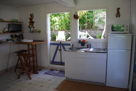 Location studio et T2 climatisés à 250 mètres de la plage.