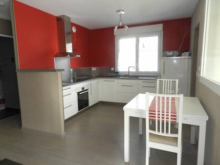 A louer joli T2, design, au coeur de Vannes. 