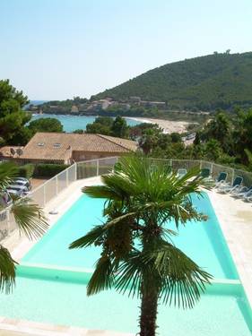 Au coeur de la côte des nacres, confortable mini-villa avec piscine.